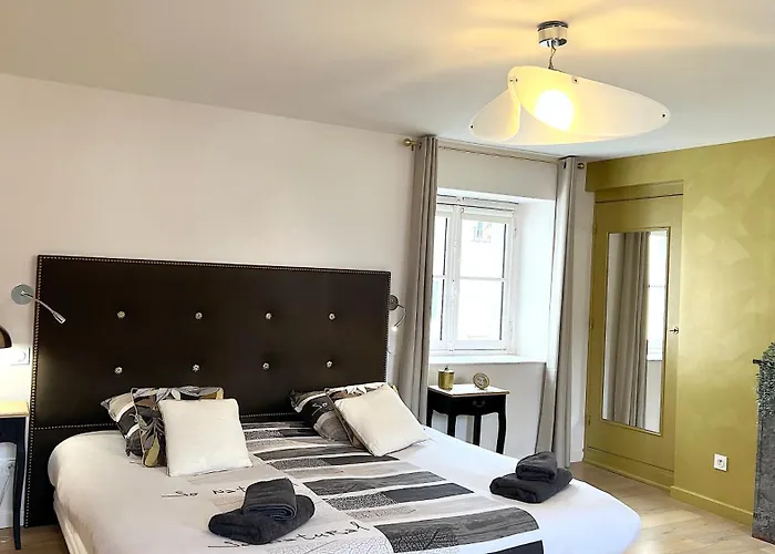 Junior Layon - Maison Bossoreil Gasthuis Angers